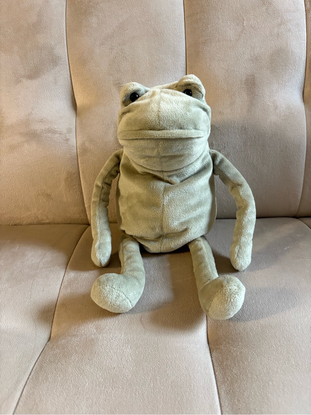 Jellycat Fergus Frog Toy sage green plush